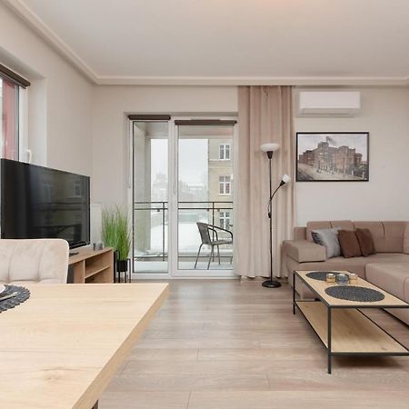 Modern One Bedroom Apartment With Parking In Lodz By Renters Prestige Eksteriør billede