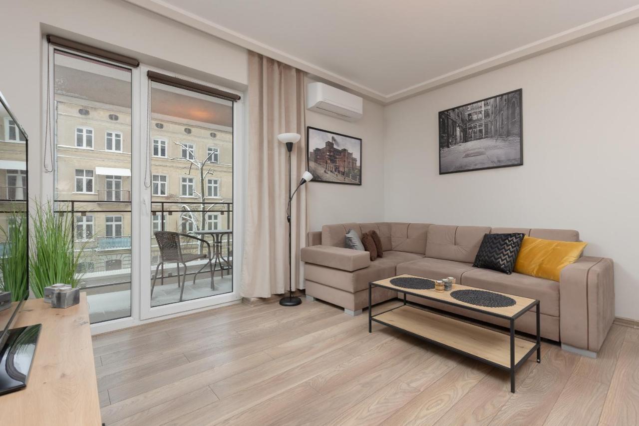 Modern One Bedroom Apartment With Parking In Lodz By Renters Prestige Eksteriør billede